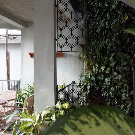 Pawon Cokelat Guesthouse Yogyakarta Exterior foto