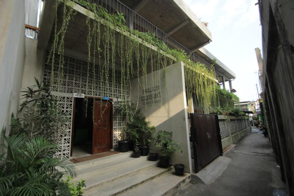 Pawon Cokelat Guesthouse Yogyakarta Exterior foto