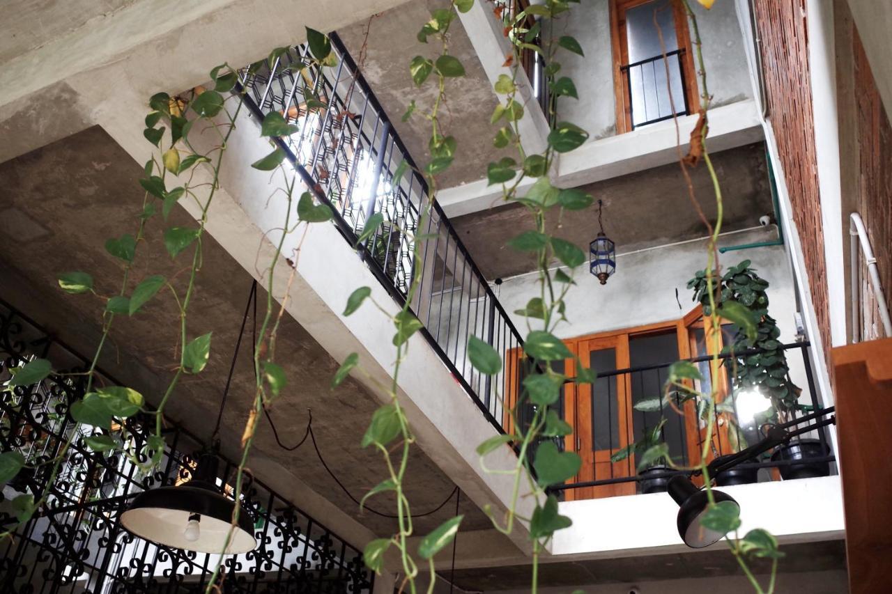 Pawon Cokelat Guesthouse Yogyakarta Exterior foto